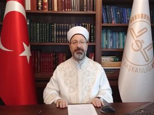 Diyanet İşleri Başkanı Erbaş'ın Covid-19 testi pozitif çıktı