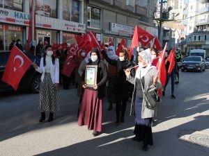 Şırnaklı anneler: HDP kendi çocuklarını Avrupa’ya bizim çocukları dağa gönderiyor