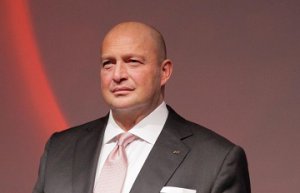 "Mustafa Koç Türkiye'nin tek amiral gemisi..."