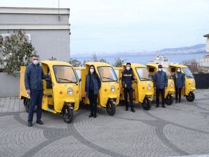 PTT’nin çevre dostu, elektrikli araçları Adalar'da hizmete başladı