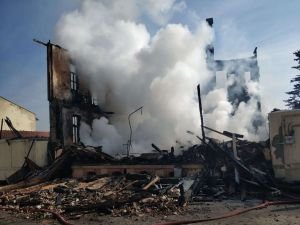 Edirne tarihi müftülük binası yangında kullanılamaz hale geldi