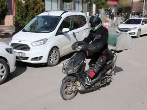 Salgın sürecinde motosikletli kuryelerin iş yükü arttı