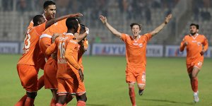 Adanaspor'u şampiyonluk kupası heyecanı sardı!