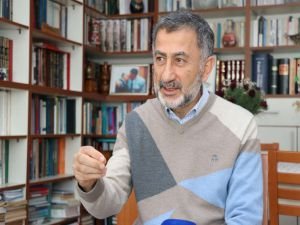 Emekli Albay Ay: "ABD'de eğitim alan subaylar Türkiye'de darbelerin içerisinde yer aldı"