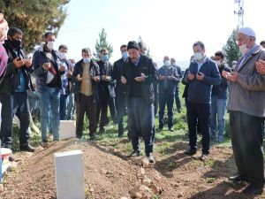 Şehid Abdusselam'ın annesi son yolculuğuna uğurlandı