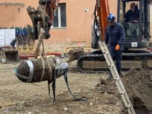 Fransa'da İkinci Dünya Savaşından kalma bomba bulundu