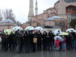 HÜDA PAR İstanbul İl Başkanlığı Kudüs için Ayasofya'da sabah namazında buluştu