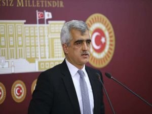 Milletvekilliği düşürülen HDP'li Ömer Faruk Gergerlioğlu gözaltına alındı