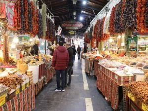 Zor günler geçiren esnafın umudu Ramazan