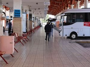 Seyahat kısıtlaması yanlış anlaşılınca otogar boş kaldı