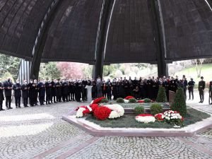 Turgut Özal vefatının 28. yılında kabri başında anıldı