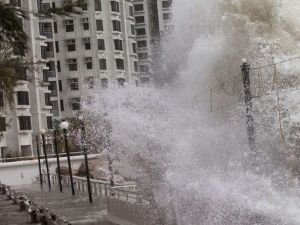 Çin'de kasırga felaketi: 10 ölü