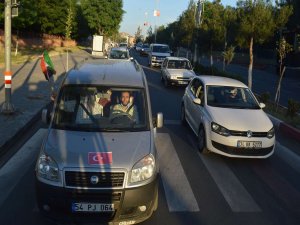 Filistin'deki Müslümanlara yüzlerce araçlık konvoyla destek