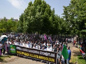 HÜDA PAR Diyarbakır'da düzenlendiği kitlesel basın açıklamasıyla Filistin zaferini tebrik etti