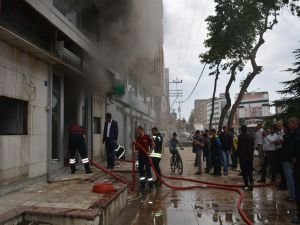 Yangında mahsur kaldılar
