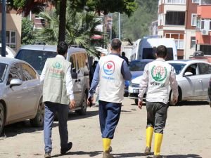 Hayır kurumları sel felaketinin yaşandığı Bozkurt'ta