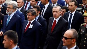 Davutoğlu: Cumhurbaşkanımızın onuru benim onurumdur