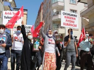 ​Çocukları PKK tarafından kaçırılan Vanlı annelerin eylemi 20'inci haftasında