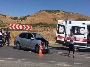 Gaziantep'te otomobil ve minibüs çarpıştı: 5 yaralı