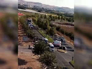 Yol verme kavgası kanlı bitti: Bir ölü bir yaralı