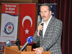 Memur-Sen Genel Başkanı Yalçın: Memur-Sen topuk selamıyla, talimatla sokağa inmiyor