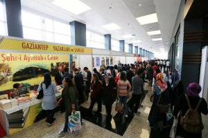 Gaziantep Kitap Fuarı son gününde de büyük bir ilgi gördü