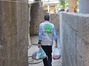 Cizre Umut Kervanı onlarca aileye gıda yardımında bulundu