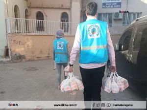 Siirt belediyesi, ihtiyaç sahibi ailelere sıcak yemek dağıtımına devam ediyor