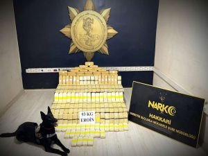 Hakkâri’de 93 kilogram uyuşturucu ele geçirildi