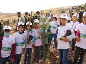 ‘Milli Ağaçlandırma Günü’nde fidanlar toprakla buluşturuldu