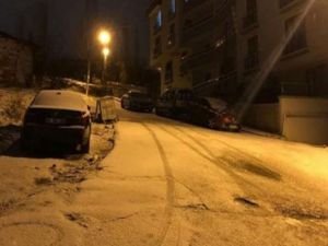 İstanbul'da beklenen kar yağışı başladı