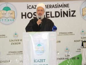 İTTİHADUL ULEMA'nın yetiştirdiği kız talebeler icazetlerini aldı