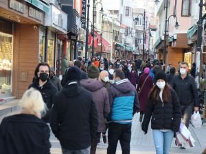 Halk kurların düşmesiyle gıda fiyatlarının da düşmesini bekliyor