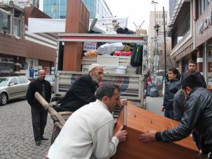 Eşyalarını kurtarmak için Sur’a dönüyorlar