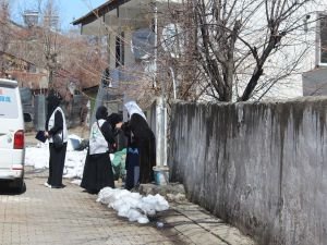 Avrupa Yetim Eli Bingöl'de yetim aileleri sevindirdi