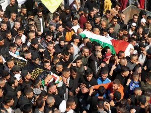 İşgalci siyonistler 2 Filistinli genci şehit etti