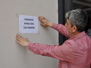 Batman’da bir esnaf Ramazan ayına özel indirim yaptı