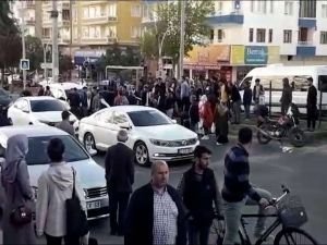 Diyarbakır’da trafik kazası: Biri çocuk 3 yaralı