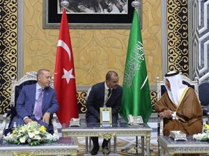 Cumhurbaşkanı Erdoğan Suudi Arabistan'da