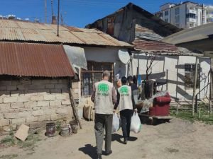 Elâzığ Umut Kervanı Ramazan`da bin aileye yardımda bulundu