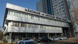 İstanbul'da 18 hakim ve savcı hakkında tutuklama talebi