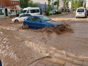 Ağrı'da meydana selde bir çocuk hayatını kaybetti