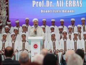 Diyanet İşleri Başkanı Erbaş: Kur’an’sız karanlıklardan aydınlığa çıkmak mümkün değil