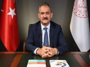 Bakan Özer: Deprem bölgesinden nakil aldıran 77 bin 647 öğrenci illerine döndü