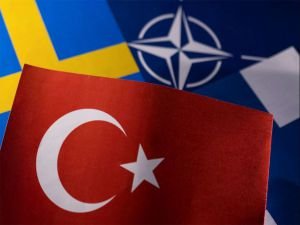 NATO zirvesi öncesi 4'lü görüşme