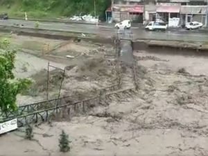 Kastamonu’da sel nedeniyle dereler taştı