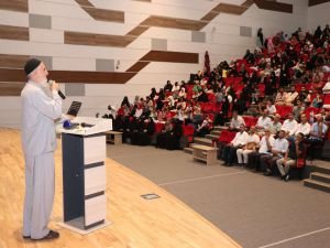 Kerbelada kesilen Hazreti Hüseyin'in değil ümmetin başıdır