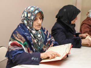 Yaşlıların Kur’an öğrenme azmi
