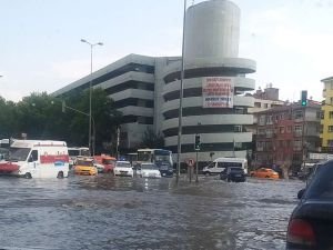 4 ili sağanak vurdu: 1 ölü 4 yaralı