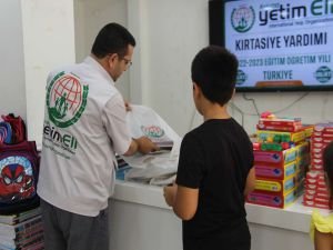 Avrupa Yetimeli Türkiye’de kırtasiye yardımı çalışması başlattı